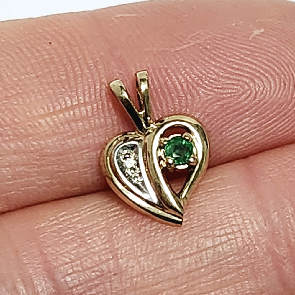 Emerald Diamond 10K Gold Heart Pendant - Picture 5 of 7